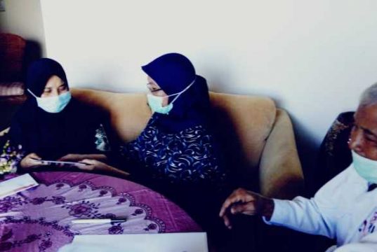 PMI Jateng Serahkan Tali Asih untuk Keluarga Rustanto