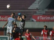 Pelatih Persib Akui Timnya Kewalahan dengan Gol Cepat Persija
