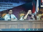 Perempuan Harus Cerdas dan Kritis dalam Menggunakan Gadget
