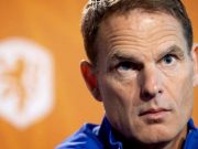 De Boer Minta Media Fokus kepada Sepak Bola