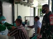 Babinsa Kodim Blora dampingi Vaksinasi Covid-19 tahap pertama bagi Purnawirawan