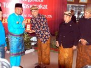 Hari Ini Para Pegawai Pemkab Wonogiri Mengenakan Busana Kejawen