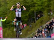 Yates Menjuarai Etape 19 tapi Bernal Tetap Puncaki Klasemen Giro d’Italia