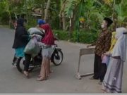 MI Pejagatan Berbagi 250 Takjil untuk Warga Sekitar