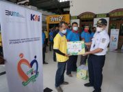 KAI Bantu Sembako untuk Porter Stasiun Senilai Rp 328 Juta