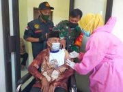 Di Wilayah Kecamatan Dukun, Warga Lanjut Usia Divaksin Covid-19
