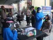 Personel Polres Tegal Jalani Rapid Test Swab Antigen