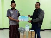 Wardah Serahkan 230 Hand Gel Ke Masjid USM