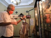 Terpesonanya Ganjar pada Biola Bambu asal Kudus