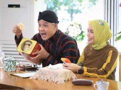 Ganjar ‘Tipu’ Warga Jateng di Jepang dengan Rengginang