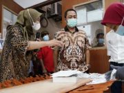 Cek Protokol Kesehatan, Hendi Tinjau Pabrik Furniture Favorit Artis Hollywood Cek Protokol Kesehatan, Hendi Tinjau Pabrik Furniture Favorit Artis Hollywood