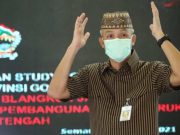 Ganjar Ubah Pola Vaksinasi bagi Lansia untuk Percepatan