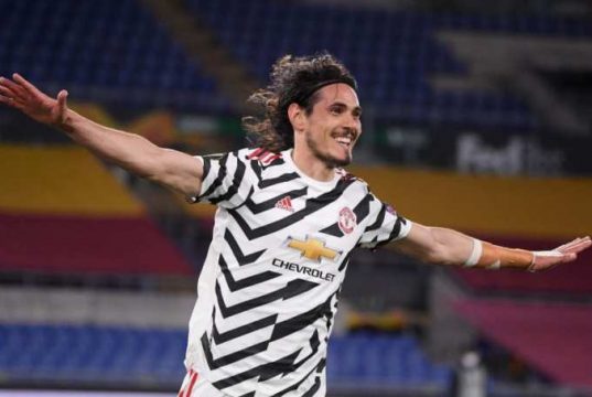 Cavani Perpanjang Kontrak dengan Manchester United hingga 2022
