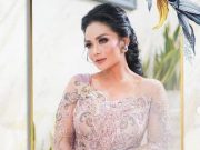 Skincare Ber-DNA Salmon, Krisdayanti Salah Satu yang Memakai