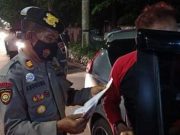 Di Perbatasan Jateng – DIY Dua Bus dan Sebuah Kendaraan Pribadi Diputar Balik Arah