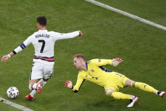 Ronaldo Melewati Rekor Platini sebagai Pencetak Gol Terbanyak Euro