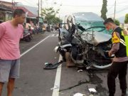 Seorang Meninggal, Tabrakan Maut Truk dengan Sedan di Selogiri Wonogiri