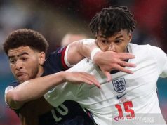 Inggris dan Skotlandia Berbagi Skor Kacamata