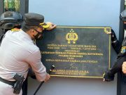 Kapolres Wonogiri Memasang Lempeng Prasasti di Lapangan Tembak