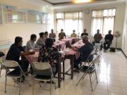 Wali Kota Serahkan Honor Ketua RT dan Ketua RW