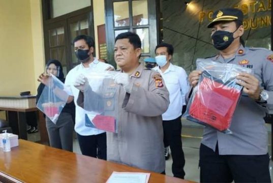 Satreskrim Polrestabes Bandung Berhasil Bekuk Pelaku Pembunuh Pemilik Toko Plastik