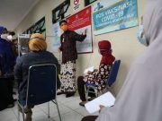 Bidan Puskesmas Jadi Penggerak Vaksinasi Lansia di Banyumas