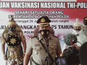 Aparat TNI-Polri Lakukan Serbuan Vaksinasi Nasional