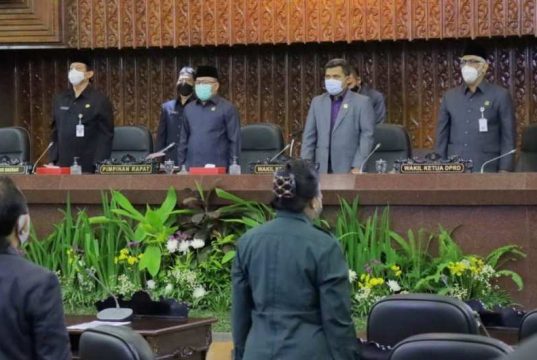 Dewan Rapat Paripurna Bahas Pertanggungjawaban APBD 2020 Dewan Rapat Paripurna Bahas Pertanggungjawaban APBD 2020