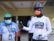 Pembeli dan Pedagang di Pasar Pakai Masker tapi Diplotrokke