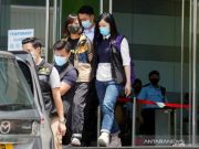 Polisi Hong Kong Tangkap Mantan Jurnalis Apple Daily di Bandara