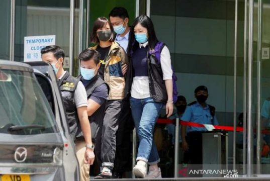 Polisi Hong Kong Tangkap Mantan Jurnalis Apple Daily di Bandara
