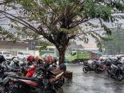 Awas! Hujan Lebat Diprakirakan Mengguyur Seluruh Indonesia Sabtu Ini