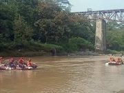 200 Relawan SAR, Menyisir Korban Hanyut di Sungai Lungge Penyisiran korban hanyut