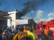 Ruko Dua Lantai di Timur Pasar Purwantoro Wonogiri Terbakar