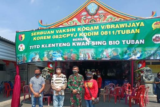 Tertib, Ribuan Warga Ikut Vaksinasi di Kelenteng Kwan Sing Bio Tuban