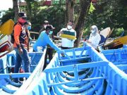 Bupati Kebumen Bantu Perbaikan Kapal Nelayan Rusak Dihantam Ombak
