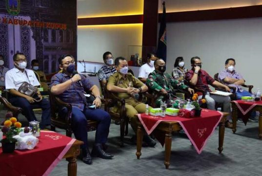 Luhut : Penanganan Covid-19 di Lingkungan Perusahaan Kudus Patut Dicontoh