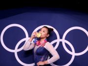 Kisah Sunisa Lee: dari Pengungsi, Covid-19 hingga Emas Olimpiade 2020