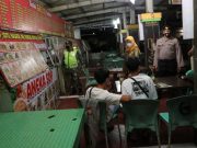 Petugas di Kebumen Bubarkan Kafe yang Buka Melebihi Jam 20.00
