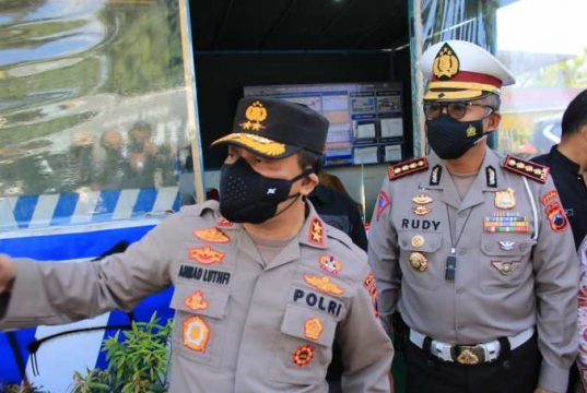 Irjen Ahmad Luthfi Tinjau Perbatasan Jateng-Jatim di Cepu, Pastikan PPKM Berjalan Maksimal