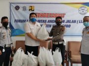 Aksi Baksos Aptrindo Jateng Bagikan Nasi Bungkus hingga Akhir Juli
