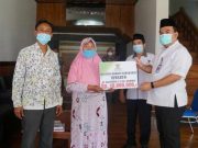 Pemkab Blora Serahkan Bantuan untuk Korban Kebakaran dan Pelunasan Biaya Kesehatan