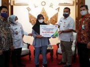 BPJS Ketenagakerjaan Serahkan Santunan Kematian dan Beasiswa untuk 4 Ahli Waris