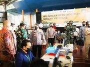 Panglima TNI dan Kapolri Tinjau Vaksinasi di Pesantren Minhaajurrosyidiin Jaktim