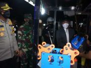 Kapolres Batang Bersama Forkopimda Keliling Kota Bagikan Sembako ke Warga