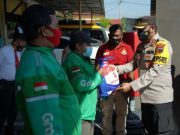 Puluhan Pengemudi Ojol Dapat Bansos Polres Batang