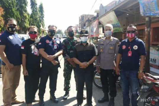 Forum Pemuda 86 Wonosobo Bantu Anak Yatim dan Bersihkan Tempat Ibadah