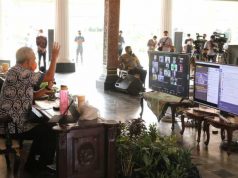 Ganjar Urai Masalah bersama Kades dan Warga Rembang dalam Rembug Desa