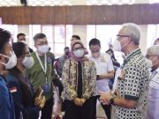 Gubernur Apresiasi Sentra Vaksinasi Khusus UMKM di Semarang