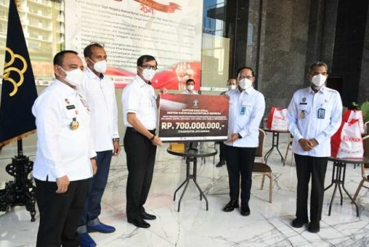 Kemenkumham Salurkan 46 Ribu Paket kepada Masyarakat Terdampak Pandemi Global Covid-19